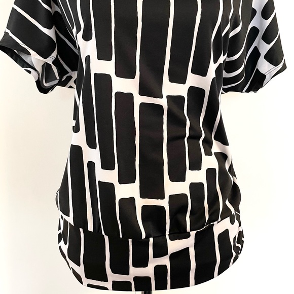 AB STUDIO Women’s Dolman Short Sleeve Top - Picture 6 of 13